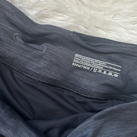 Outdoor voices Hudson black 2.5 inch shorts - Picture 9 of 9